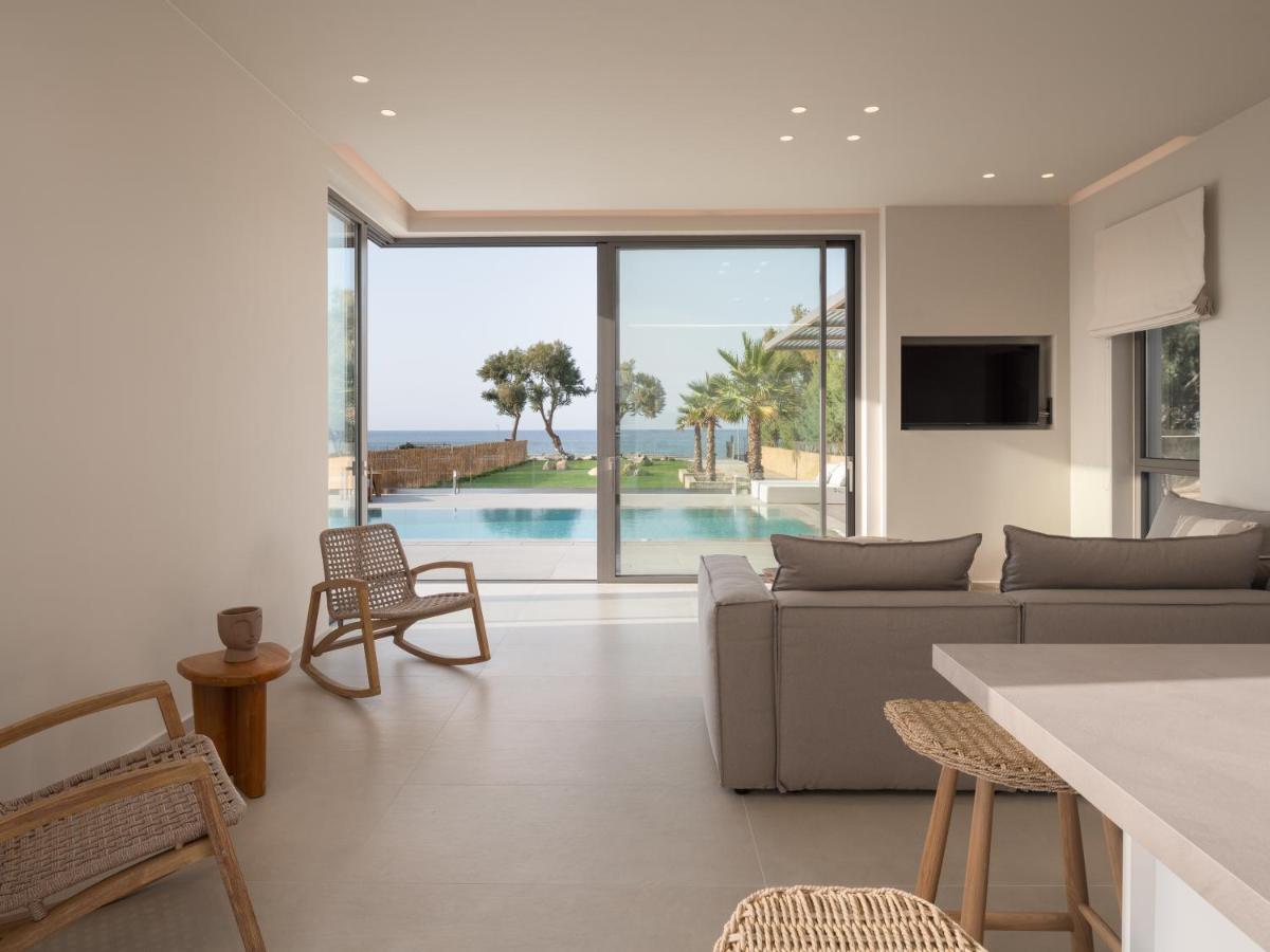 Artemis Seafront Villa, An Evanescence Sea Retreat, By Thinkvilla Tavronitis Exterior foto